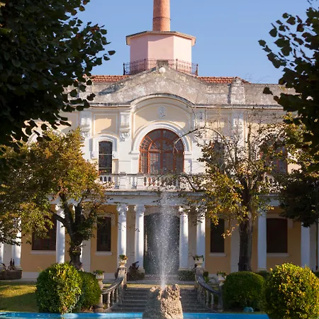 Termas Da Curia