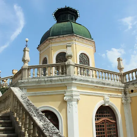 Termas Da Curia